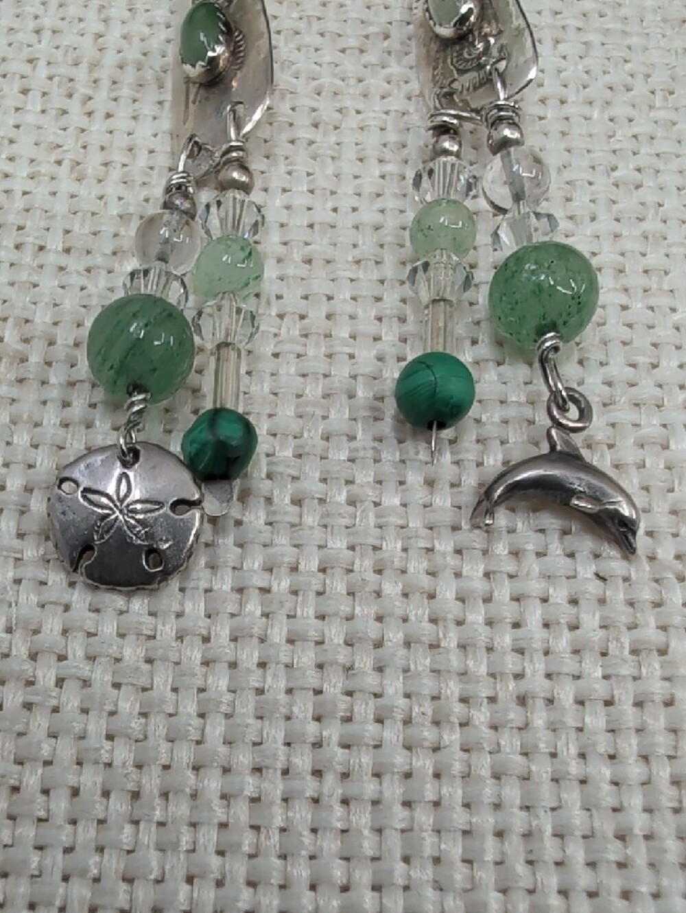 Vintage 925 Sterling Silver Green Stone Dolphin Sand Dollar Dangle Earrings - Picture 14 of 17